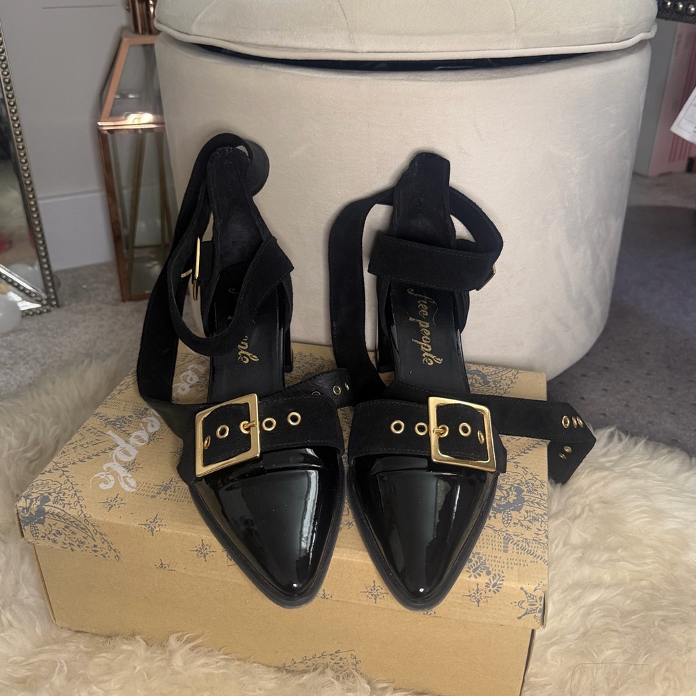 Free People Black Patent Leather Women's Shoes with Gold Buckle and Strap